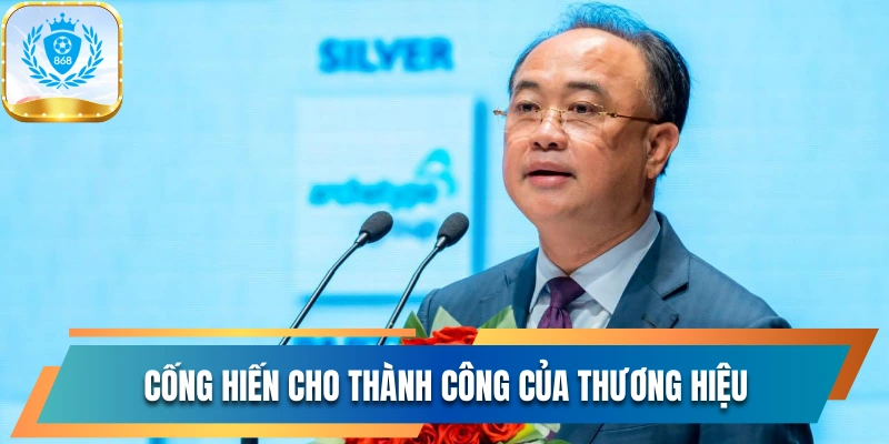 Tác Giả Võ Nam Anh Và Hành Trình Đưa Con Chữ Thống Trị 3 Cống hiến cho thành công của thương hiệu